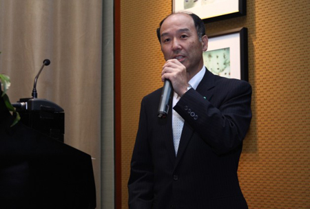 三菱电机公司液晶事业统筹部部长藏田哲之先生