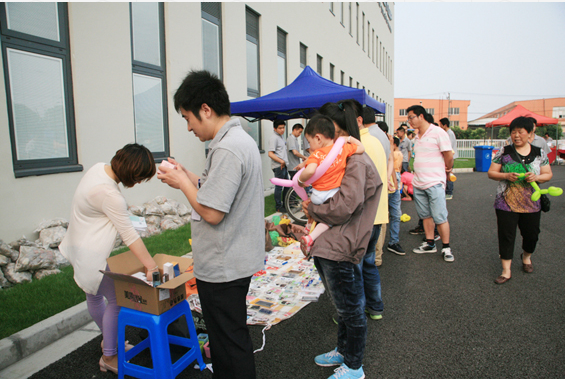 “鹰峰家庭日”精彩上演