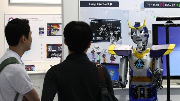 富士康欲引进100万台机器人 提升生产效率