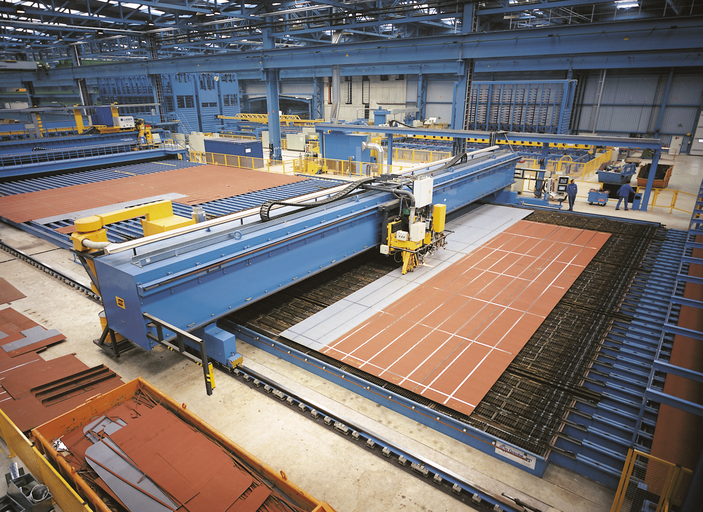 迈尔船厂激光中心：生产车间的起重机架激光焊接系统