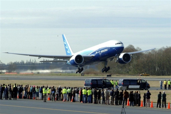 波音777首款3D打印飞机引擎零件发布