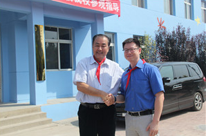 天津联合助学基金会理事长张尊先生感谢图尔克公司的善举