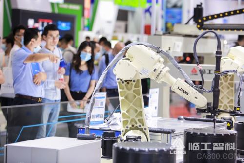 工业博览会,临工智科,激光叉车,AGV,工业自动化产品
