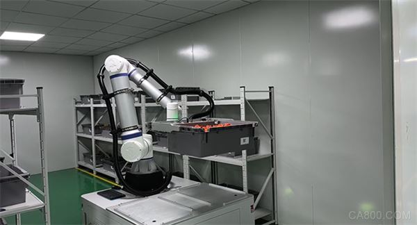  ICR 复合机器人 CNC 上下料方案｜单机对接 12 台机床实现机加工无人化|富唯智能