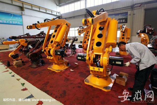 芜湖工业机器人粗细活都干 24小时连续工作不出错