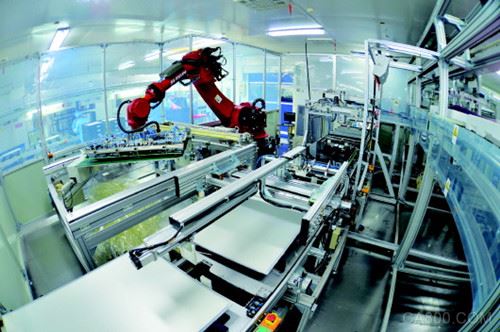 4月规上工业增长表现稳健 工业机器人产量增长逾50%