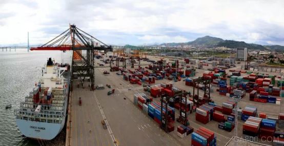 装备英威腾“中国芯”的中远海运厦门远海自动化码头