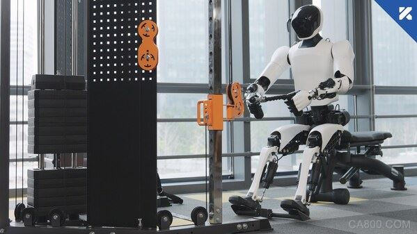 AWE2026现场直击，开普勒K2"大黄蜂"双展区亮相，工业级人形机器人实力吸睛