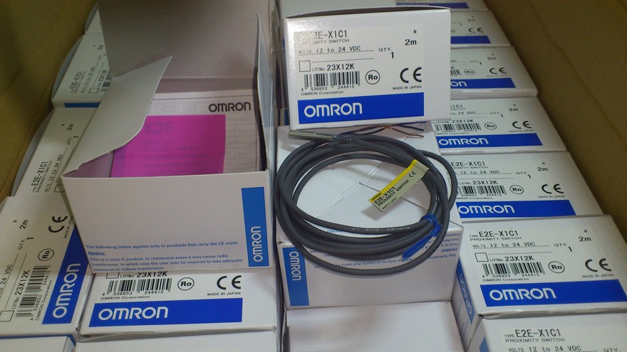（正品）欧姆龙E2E-X8MD1传感器。