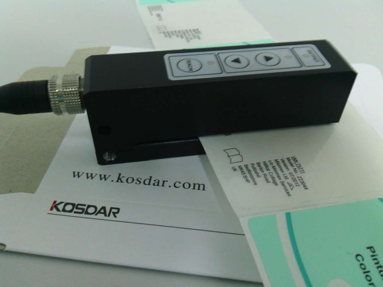透明标签传感器FU-8100检测透明标签位移