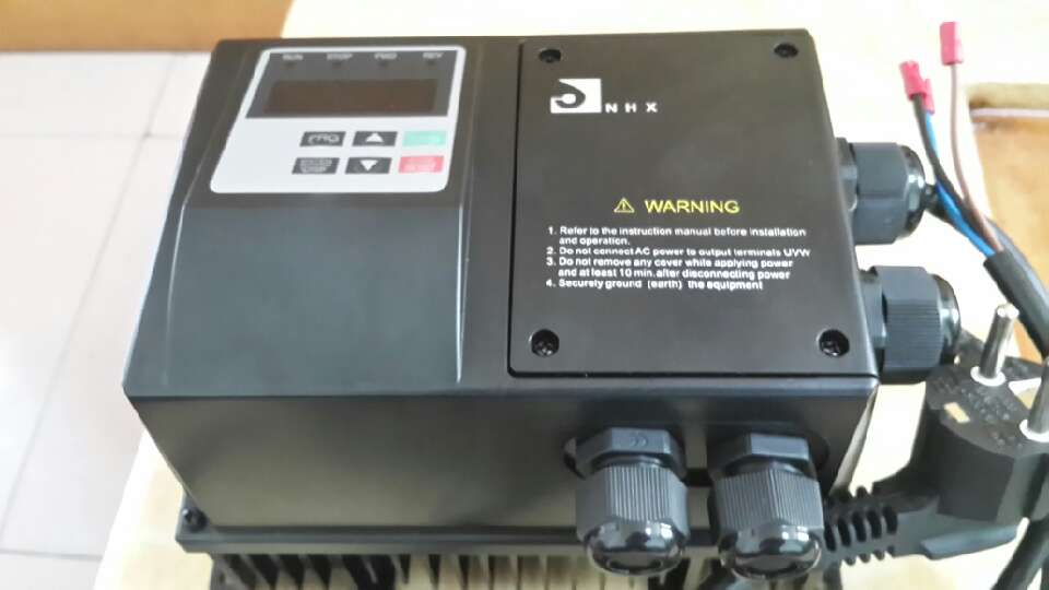防尘防水变频器防油污 三相380V0.75KW