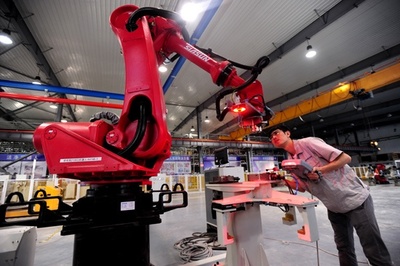 中国机器人企业800余家 90%年产值少于1亿元