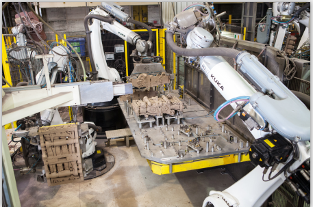 在NEUE HALBERG-GUSS公司，25台KUKA机器人完全自动化组装曲轴箱组件