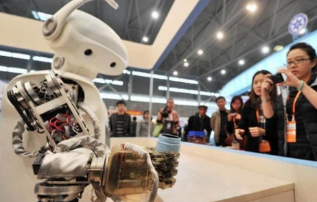 中国服务机器人将迎爆发性增长 2022年预计达239亿美元