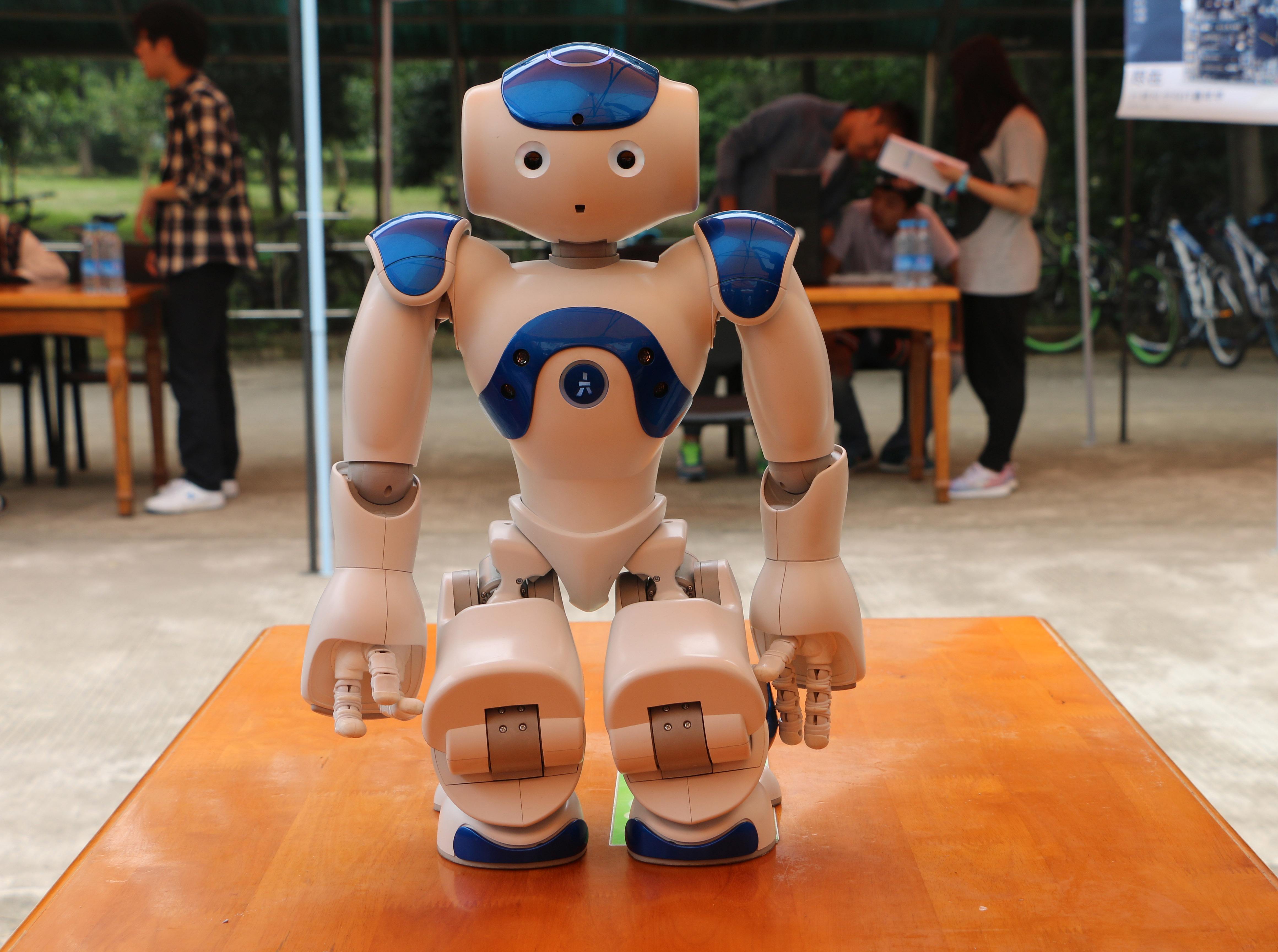 机器人发展带给中国经济社会四大变化