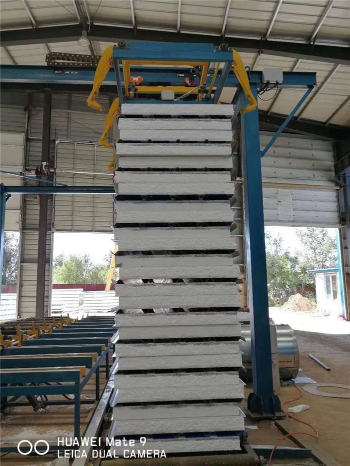 彩钢复合板生产企业智能化自动抓取堆叠搬运码垛
