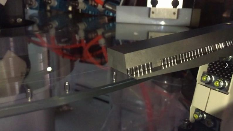 北京领邦解决空心杯磁钢类零件自动上料检测分选难题
