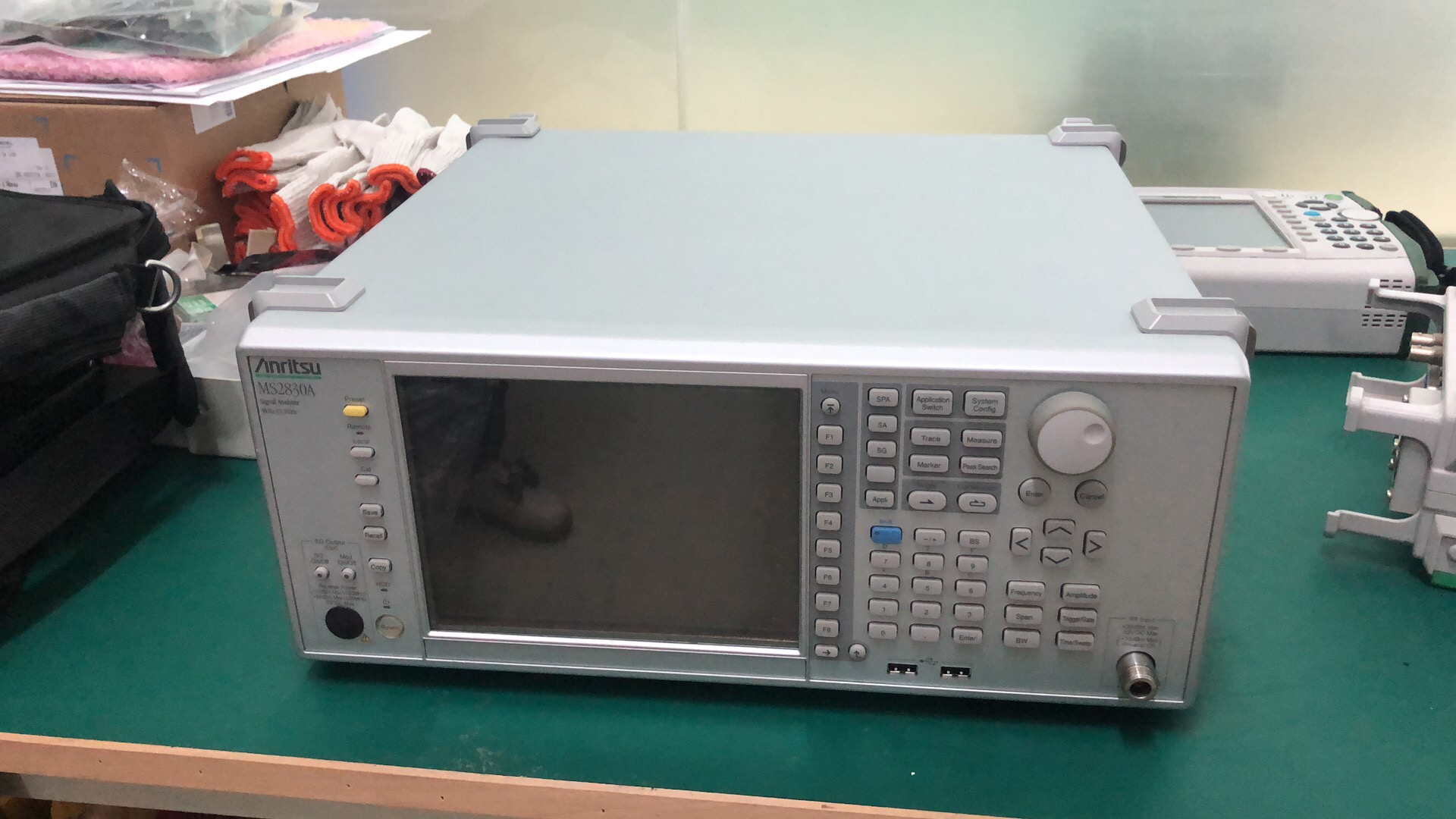 Anritsu MS2830A 频谱分析仪