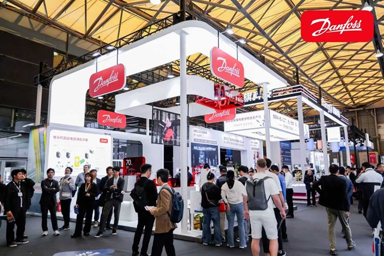 “简胜繁工·智通未来”，CeMAT ASIA 2025，丹佛斯传动 上海津信